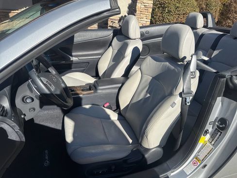 Used 2013 Lexus IS 250C image 9