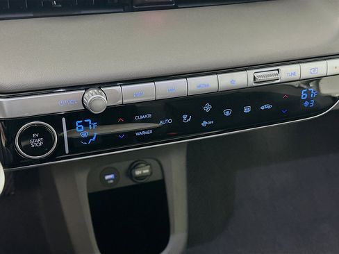 Used 2023 Hyundai Ioniq 5 SE image 24