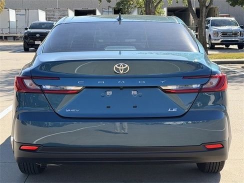 Used 2026 Toyota Camry LE image 5