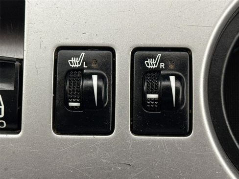 Used 2016 Toyota 4Runner SR5 Premium image 8