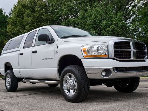 Used 2006 Dodge Ram 2500 Truck SLT w/ Trailer Tow Group AWD/4WD image 4