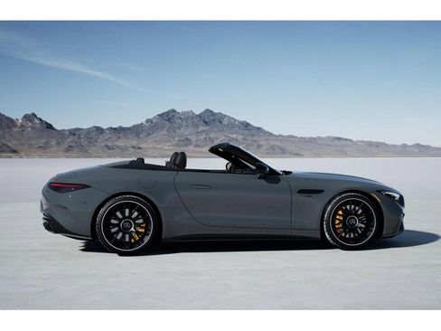 Used 2025 Mercedes-Benz SL 63 AMG S e Performance 4MATIC image 17