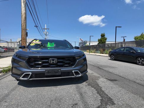Used 2023 Honda CR-V Sport Touring image 3