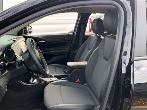 Used 2023 Buick Encore GX Select w/ Sport Touring Package image 7