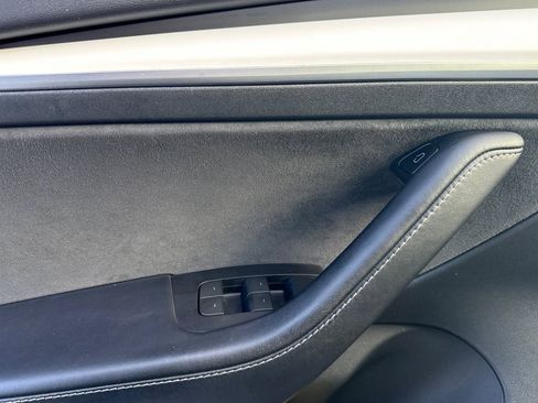 Used 2022 Tesla Model 3 Long Range image 10