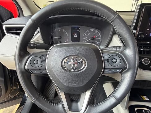 Used 2023 Toyota Corolla Cross LE AWD/4WD image 33