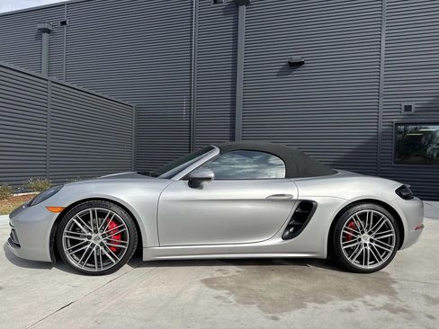 Certified 2025 Porsche 718 Boxster S image 2