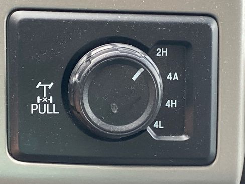 Used 2018 Ford F150 Lariat w/ Equipment Group 502A Luxury AWD/4WD image 17
