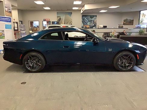 Used 2024 Dodge Charger R/T w/ Plus Group image 5