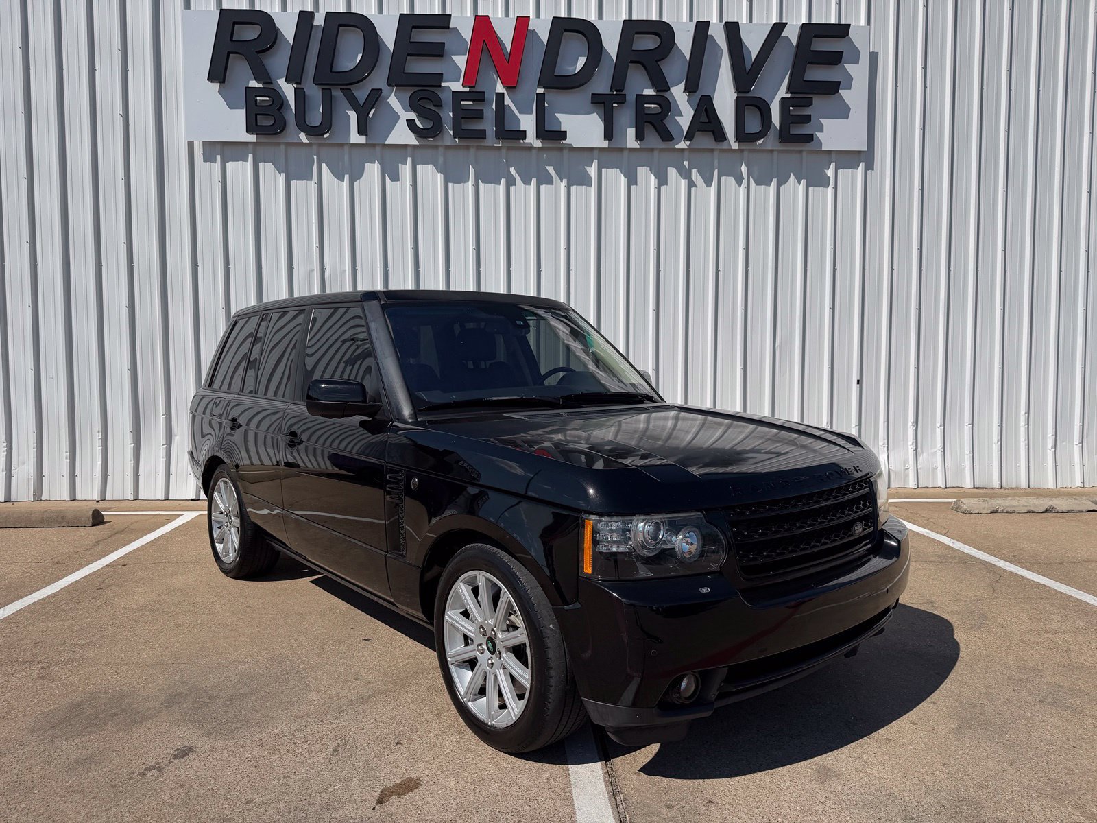 Used 2012 Land Rover Range Rover Supercharged AWD/4WD image 9