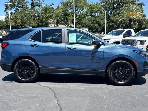 Used 2024 Chevrolet Equinox LS w/ LS Convenience Package FWD image 2