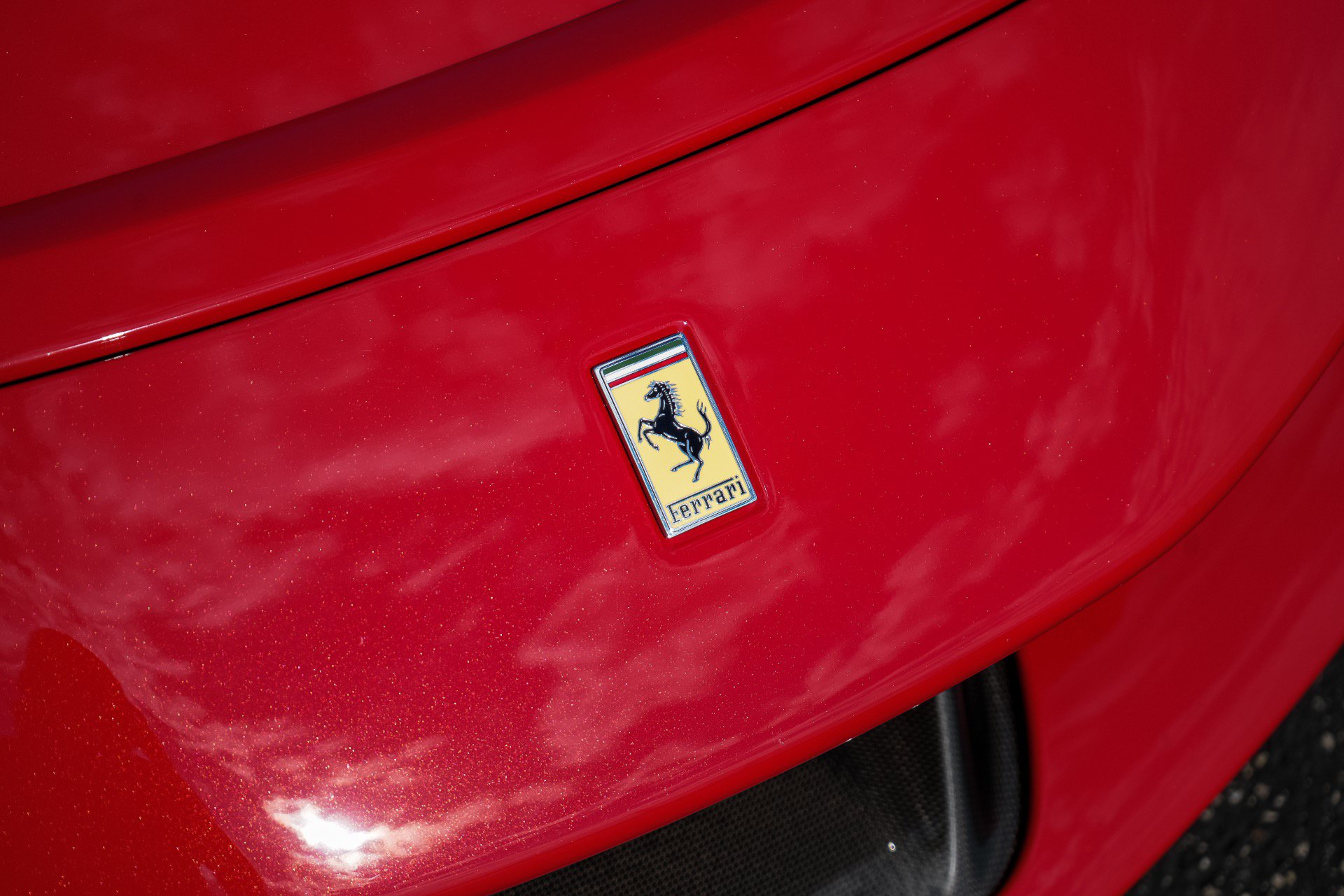 Used 2023 Ferrari SF90 Spider AWD/4WD image 15