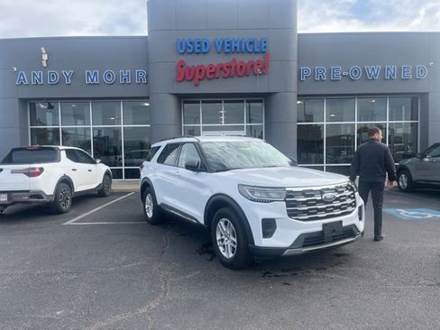 Used 2025 Ford Explorer Active image 1