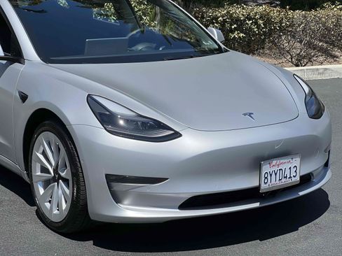 Used 2021 Tesla Model 3 Long Range AWD/4WD image 43