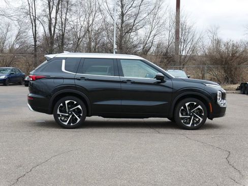 Used 2024 Mitsubishi Outlander SEL image 6