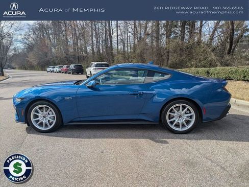 Used 2024 Ford Mustang GT Premium image 3