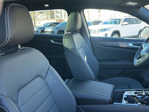 New 2026 Volkswagen Atlas Cross Sport SEL image 20