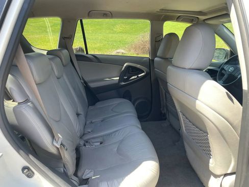 Used 2009 Toyota RAV4 Limited AWD/4WD image 24