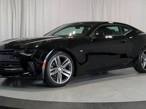Used 2017 Chevrolet Camaro LT w/ RS Package RWD image 5