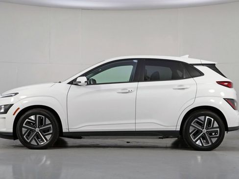 Used 2023 Hyundai Kona SE w/ Cargo Package image 8