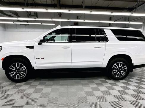 Used 2024 GMC Yukon XL AT4 AWD/4WD image 15