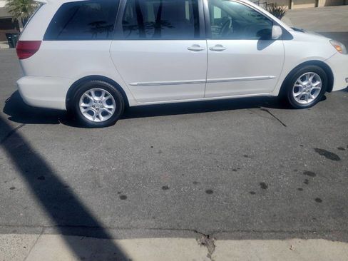 Used 2004 Toyota Sienna XLE FWD image 6