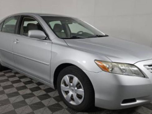 Used 2009 Toyota Camry LE image 5