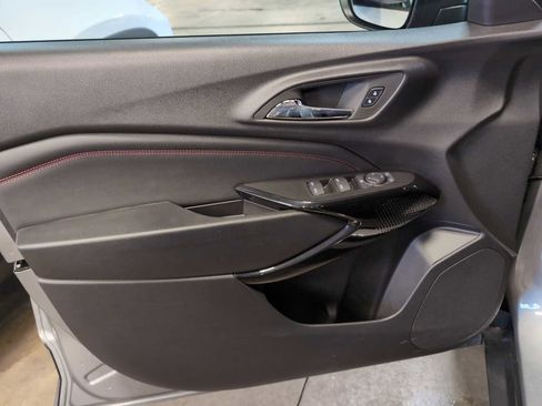 Used 2025 Chevrolet Trax RS w/ Driver Confidence Package image 21