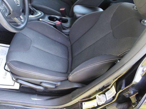 Used 2015 Dodge Dart SXT FWD image 16