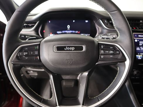 Used 2023 Jeep Grand Cherokee L Laredo AWD/4WD image 3