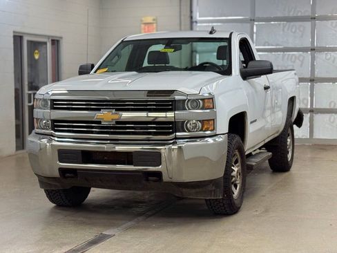 Used 2015 Chevrolet Silverado 2500 W/T AWD/4WD image 3
