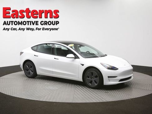 Used 2023 Tesla Model 3 Standard Range image 47