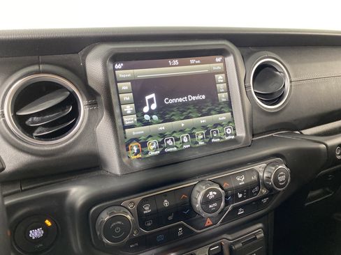 Used 2023 Jeep Wrangler Unlimited Rubicon 4xe w/ Cold Weather Group AWD/4WD image 4