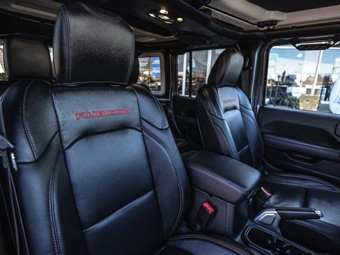 Used 2021 Jeep Wrangler Unlimited Rubicon w/ Uconnect 4C Nav & Sound Group image 31