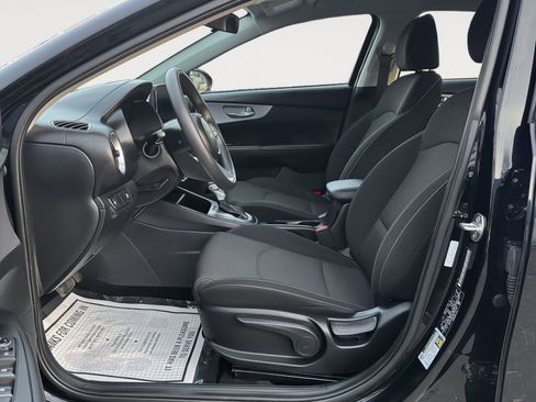 Used 2024 Kia Forte LXS image 13
