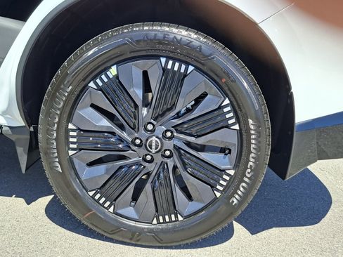 New 2026 Nissan Murano Platinum AWD/4WD image 17