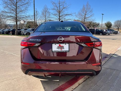 Used 2025 Nissan Sentra SV image 7