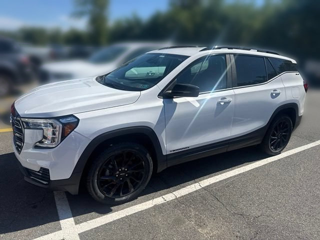 Certified 2023 GMC Terrain SLE w/ Driver Convenience Package AWD/4WD image 1