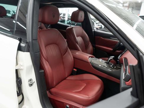 Used 2022 Maserati Levante GT AWD/4WD image 10