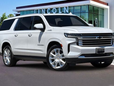 Used 2022 Chevrolet Suburban High Country AWD/4WD image 2