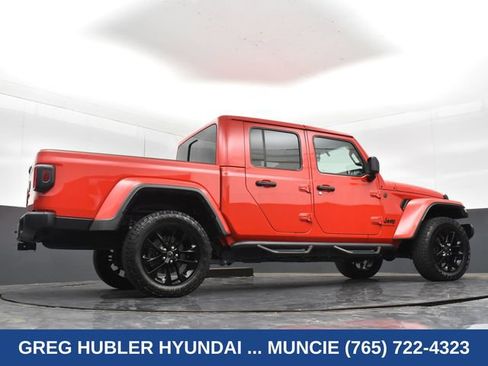 Used 2025 Jeep Gladiator Sport AWD/4WD image 25