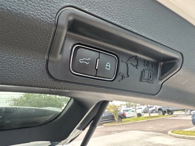 Used 2023 Ford Explorer XLT w/ Equipment Group 202A RWD image 23