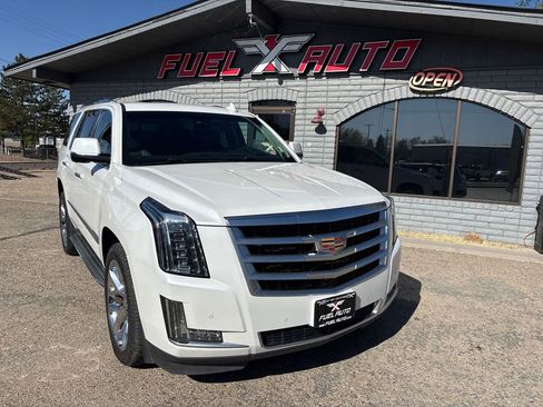 Used 2016 Cadillac Escalade Luxury AWD/4WD image 1