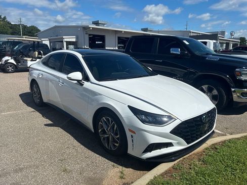 Used 2023 Hyundai Sonata SEL w/ Convenience Package FWD image 2