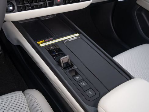 New 2026 Lexus ES 350e FWD image 22