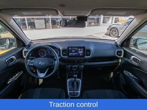 Used 2020 Hyundai Venue SEL image 18