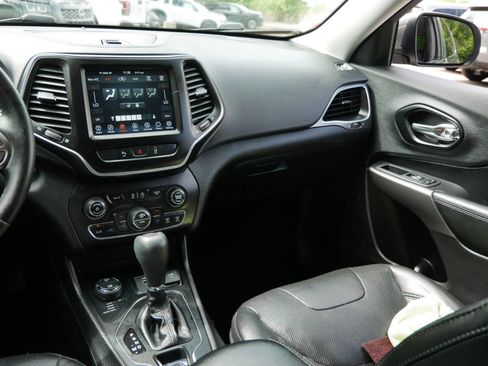 Used 2021 Jeep Cherokee Latitude Lux w/ Comfort/Convenience Group AWD/4WD image 13
