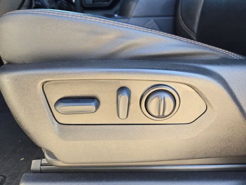 Used 2023 GMC Sierra 2500 AT4 w/ AT4 Premium Plus Package image 17