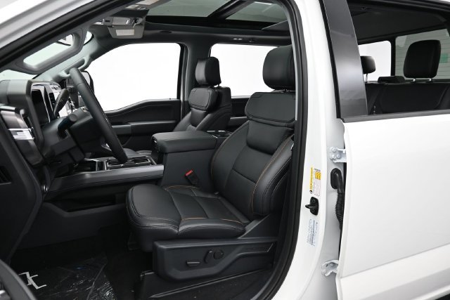 New 2026 Ford F350 Lariat w/ Black Appearance Package AWD/4WD image 13