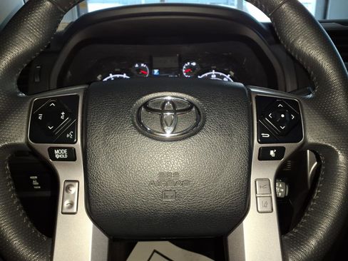 Used 2020 Toyota 4Runner SR5 Premium w/ Moonroof Package image 32